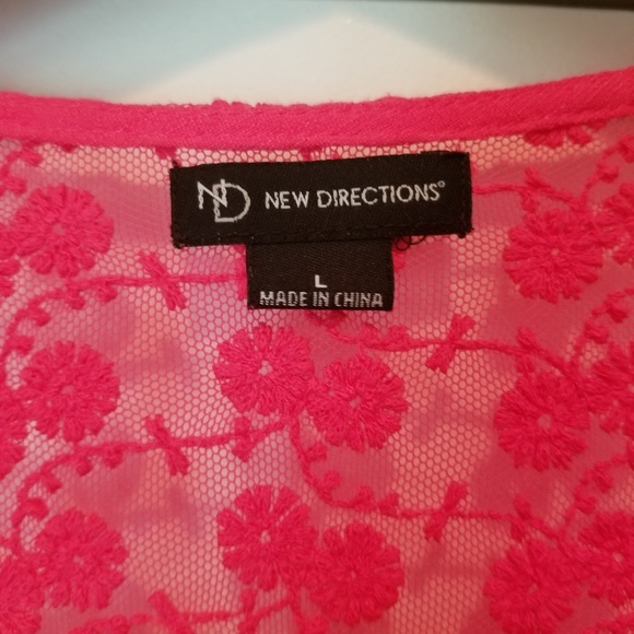 New Directions Linen Top with 3/4 Bell Sleeves - Picture 5 of 8